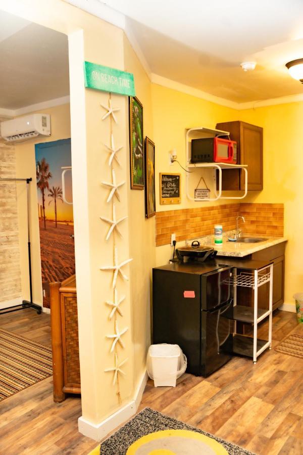 Cocoplum Rest N Hideaway #1 Apartamento